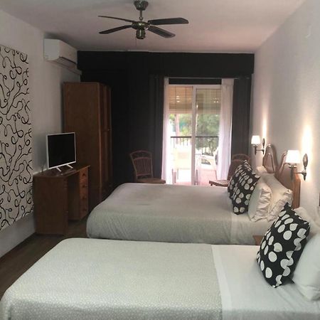 Hostal Victoria Altura ภายนอก รูปภาพ