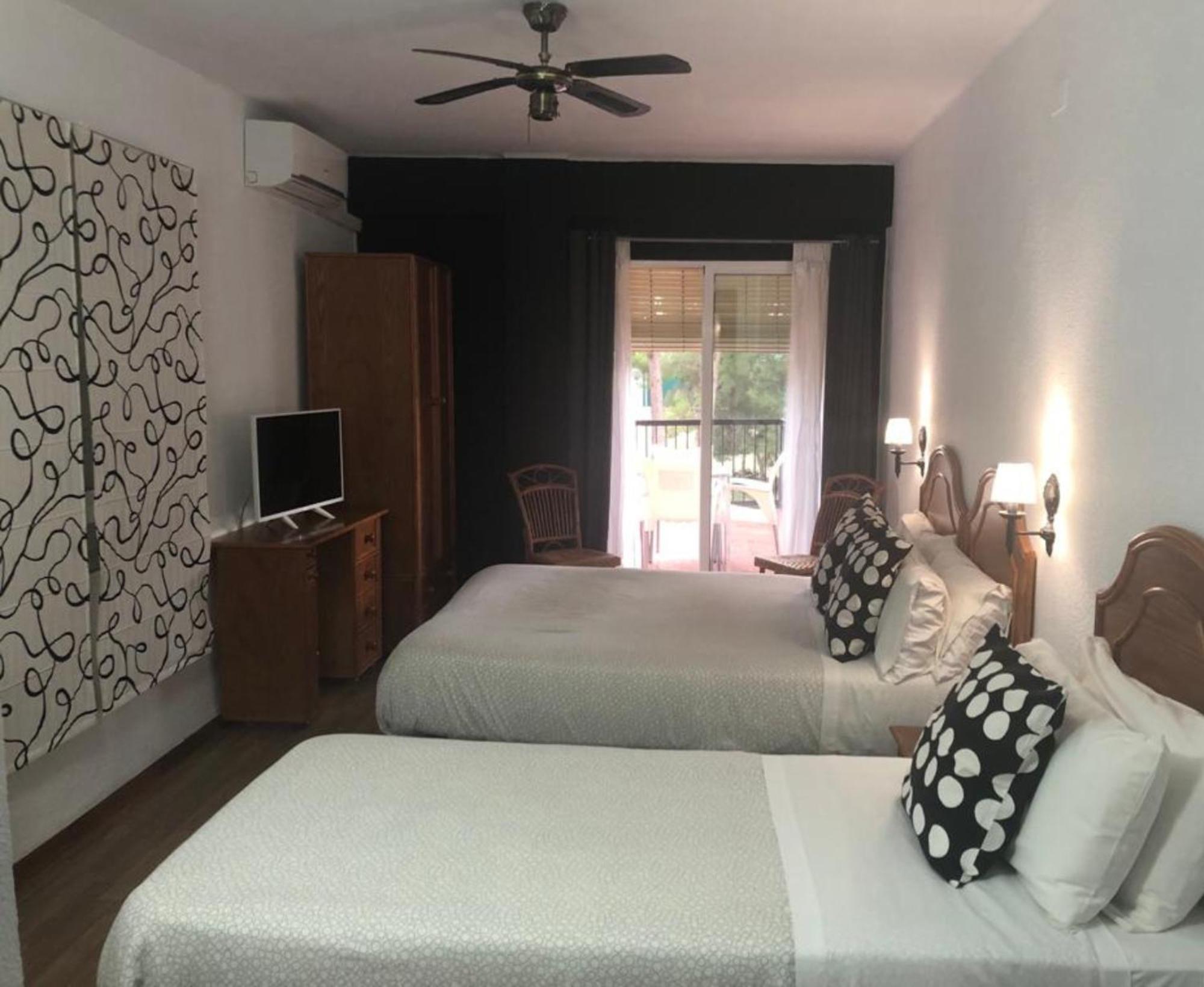 Hostal Victoria Altura ภายนอก รูปภาพ