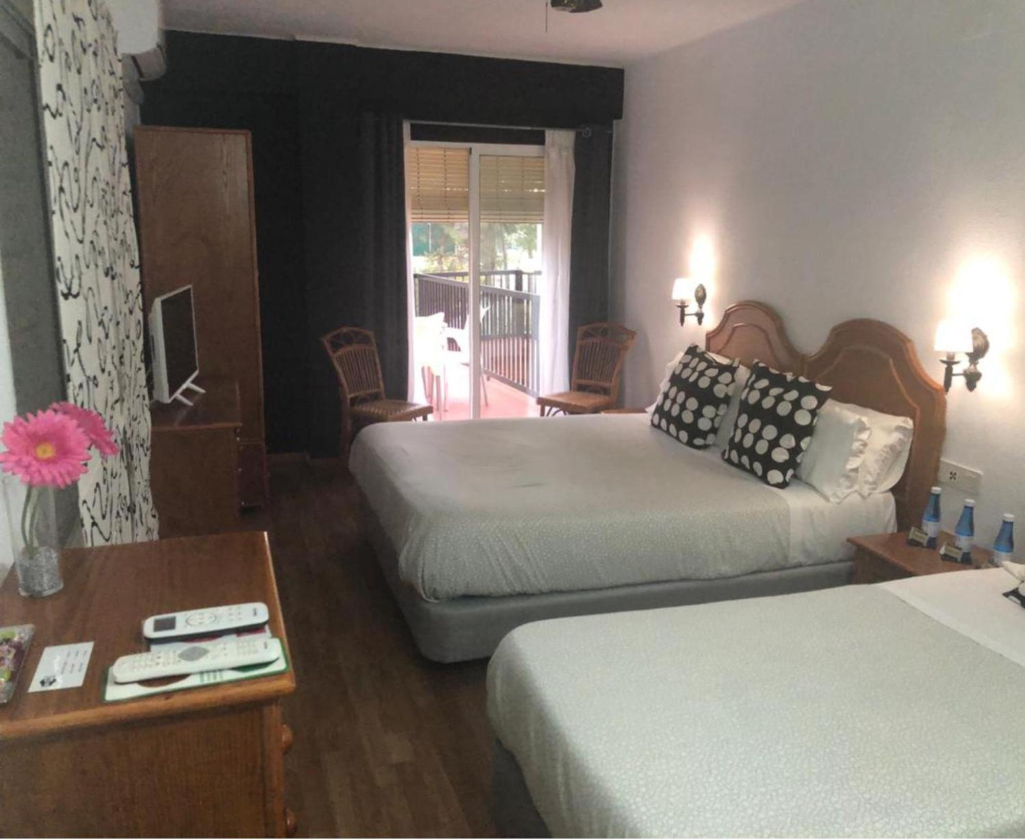 Hostal Victoria Altura ภายนอก รูปภาพ