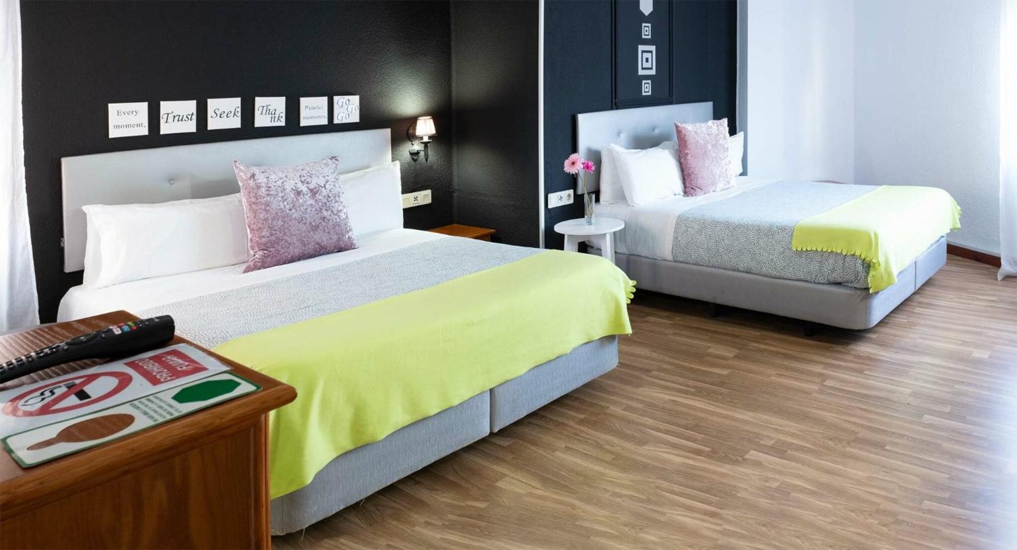 Hostal Victoria Altura ภายนอก รูปภาพ