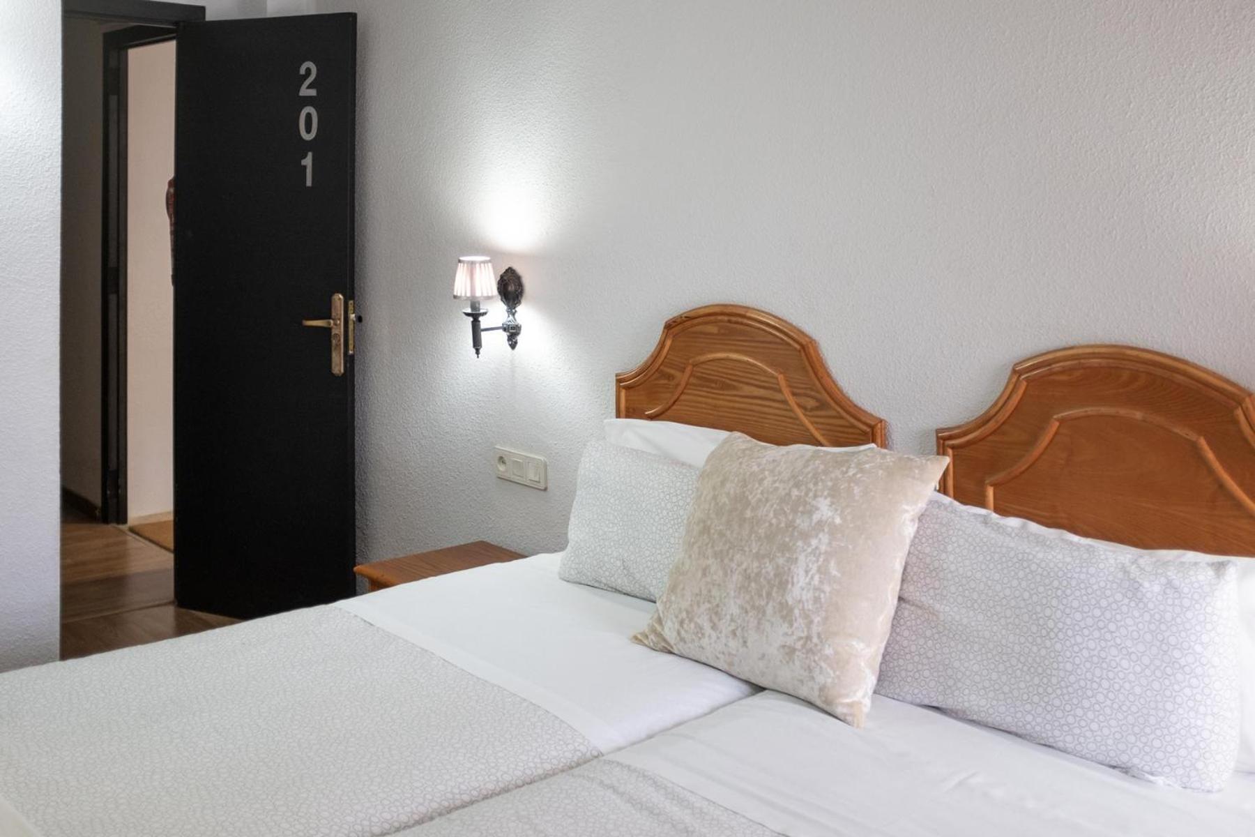 Hostal Victoria Altura ภายนอก รูปภาพ
